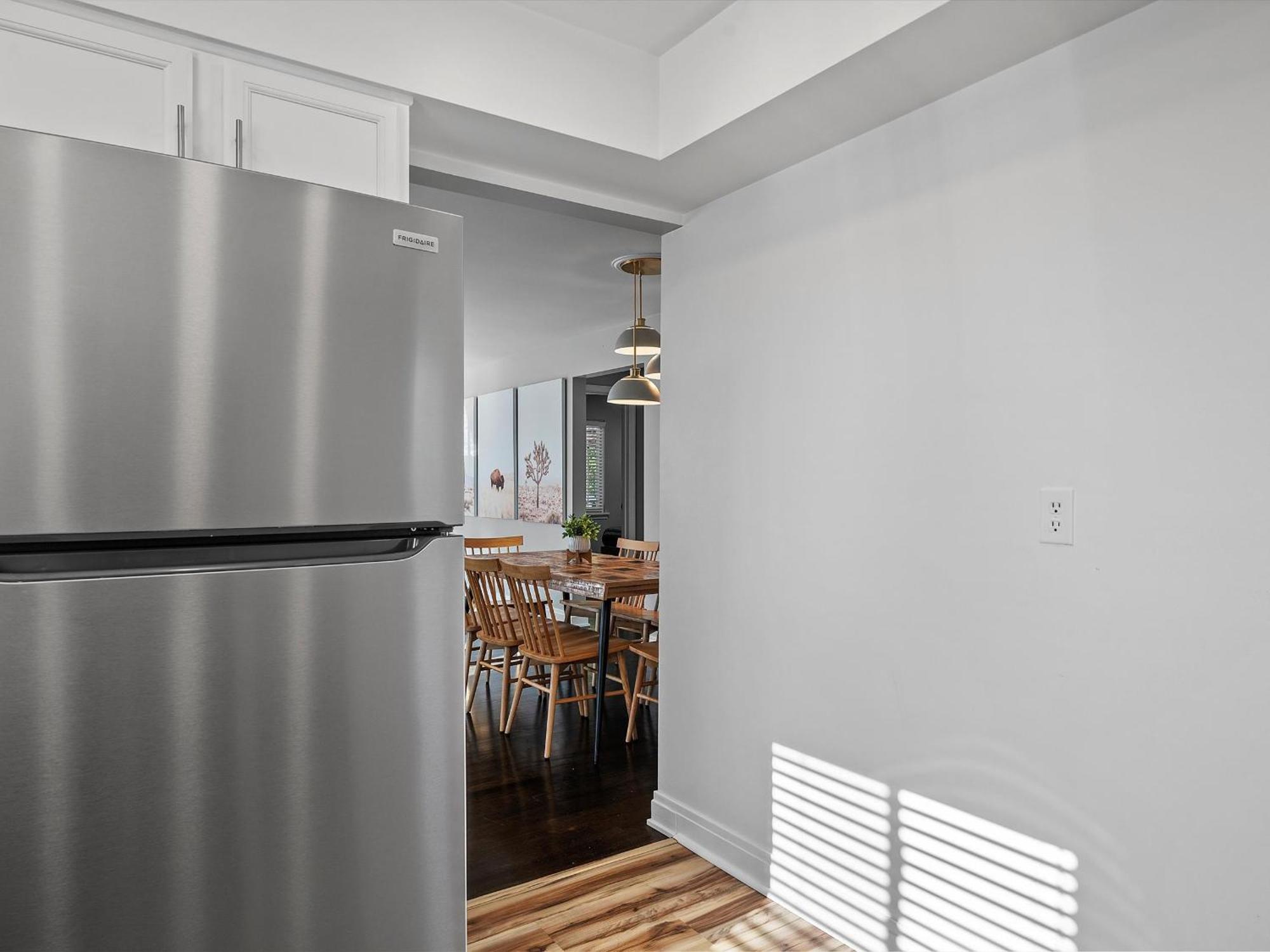 Stylish And Bright 3bd Home, Amazing Deck, Game Room, Free Parking Holiday home Pittsburgh