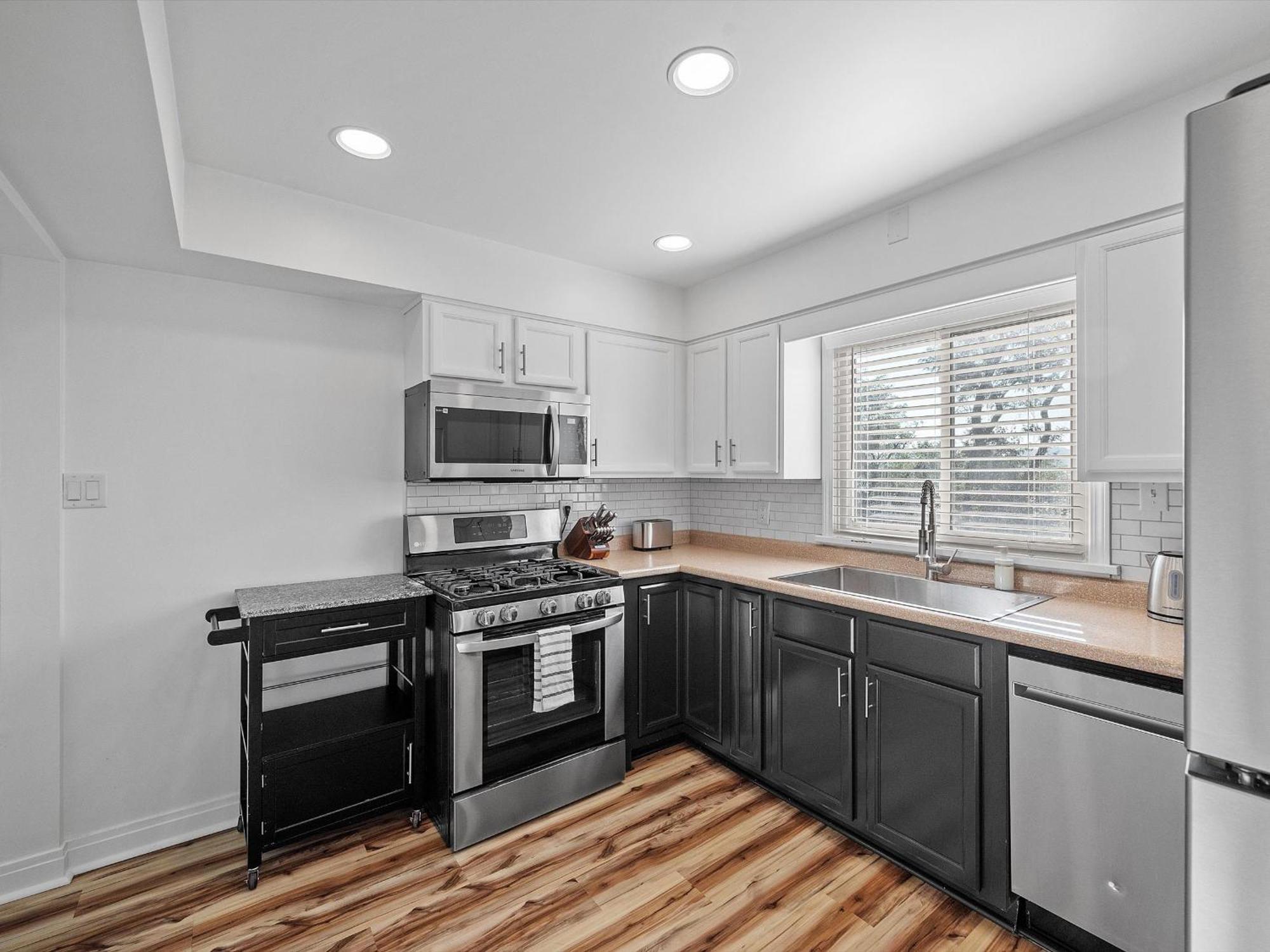 Holiday home Stylish And Bright 3bd Home, Amazing Deck, Game Room, Free Parking Pittsburgh