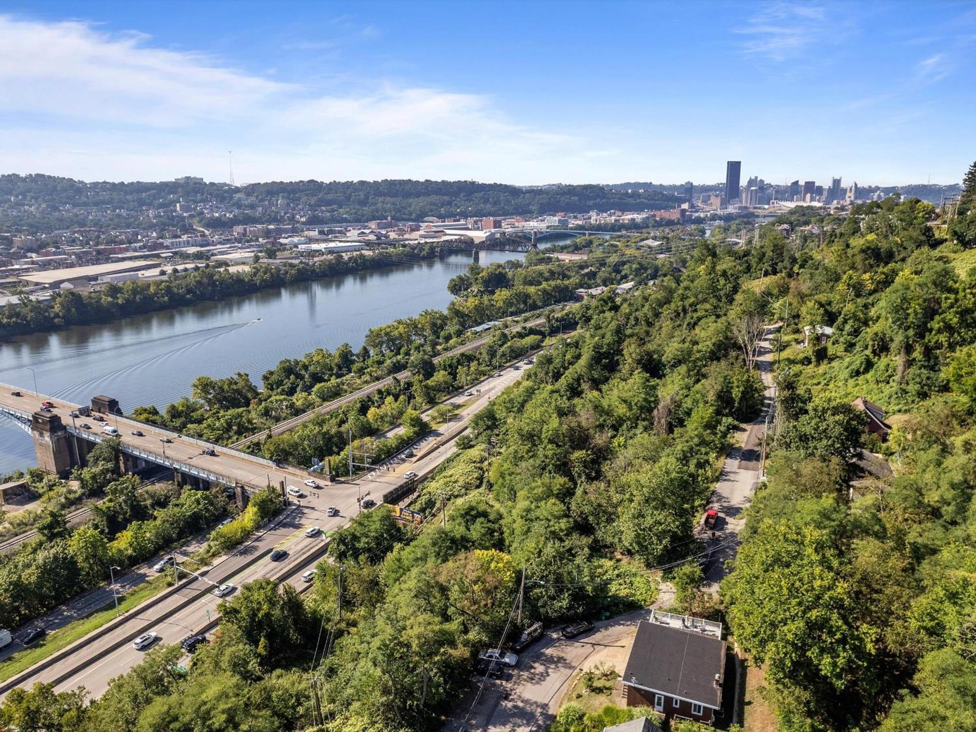 Stylish And Bright 3bd Home, Amazing Deck, Game Room, Free Parking Сasa de vacaciones Pittsburgh