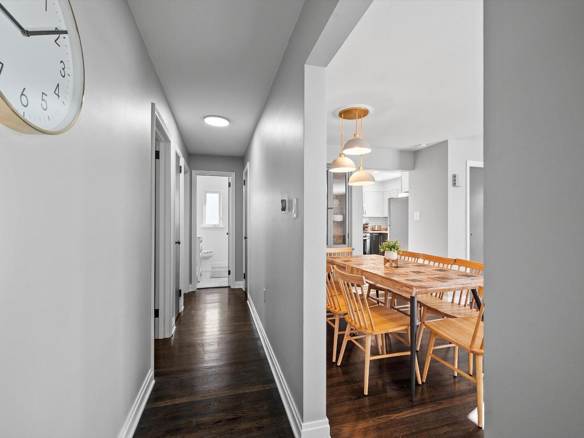 Stylish And Bright 3bd Home, Amazing Deck, Game Room, Free Parking Сasa de vacaciones