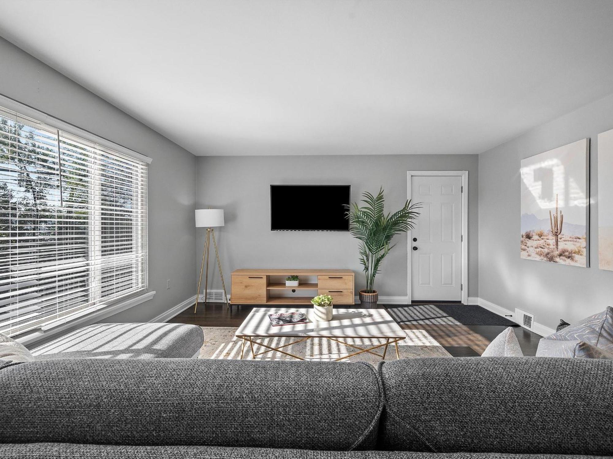 Сasa de vacaciones Stylish And Bright 3bd Home, Amazing Deck, Game Room, Free Parking *