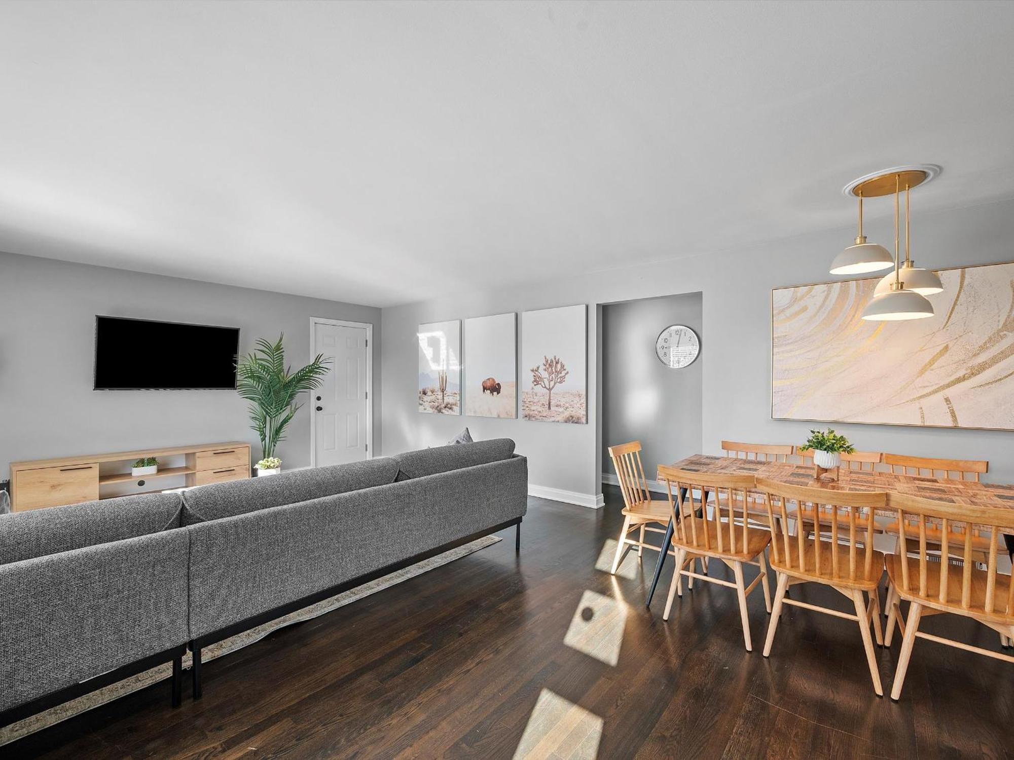 Сasa de vacaciones Stylish And Bright 3bd Home, Amazing Deck, Game Room, Free Parking